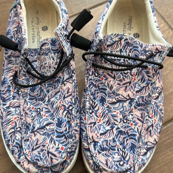 Simply Southern slip on shoes - Picture 4 of 6